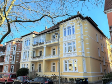Wunderschöne renovierte 3-Zimmerwohnung mit großem Balkon in bester Lage, 38102 Braunschweig, Wohnung