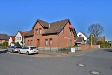 sanierungsbedürftiges 1-2 Familienhaus in Braunschweig-Veltenhof mit vielen Möglichkeiten ! ! !, 38112 Braunschweig, Einfamilienhaus