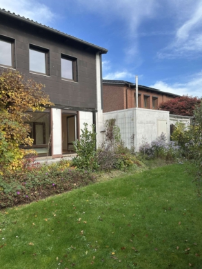 Familienfreundliches Einfamilienhaus mit Parkmöglichkeit und Garten, 38124 Stöckheim-Leiferde, Einfamilienhaus