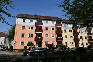 Gut aufgeteilte 3 Zimmer Eigentumswohnung im westlichen Braunschweig mit Balkon und Blick ins Grüne, 38118 Braunschweig, Wohnung