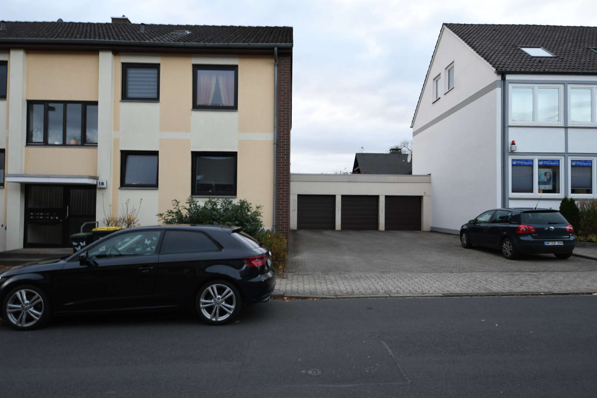 Blick Haus + Garage