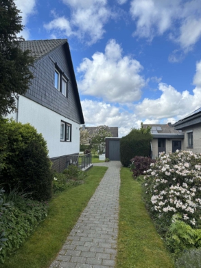 Charmantes Einfamilienhaus mit gepflegtem Garten und Garage, 38268 Braunschweig, Einfamilienhaus