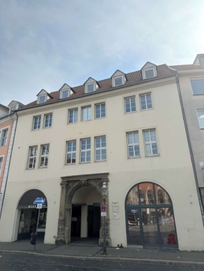 Renovierte großzügige 3-Zimmer Wohnung am Altstadtmarkt, 38100 Braunschweig, Wohnung