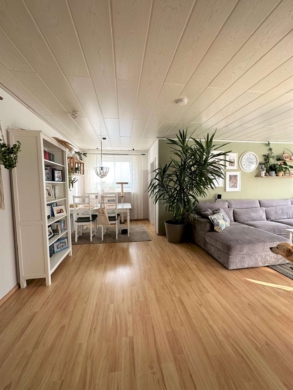 Schöne 2,5-Zimmer Eigentumswohnung mit Balkon und Stellplatz direkt in Lehndorf, 38116 Braunschweig, Wohnung