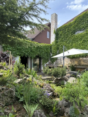 Individuelles Haus mit tollem Garten, Innenhof, Werkstatt und Garagen mitten in Mascherode, 38126 Braunschweig- Mascherode, Einfamilienhaus