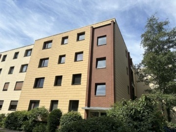 Attraktive 4 Zimmerwohnung mit Balkon und Carport im Norden von Braunschweig, 38112 Braunschweig, Erdgeschosswohnung