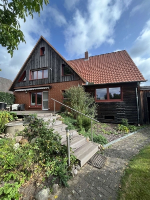 Schönes, ruhig gelegenes Einfamilienhaus im Stadtteil Volkmarode, 38104 Braunschweig, Einfamilienhaus
