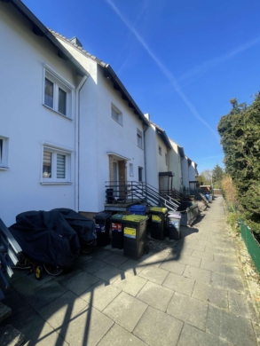 Charmantes Reihenmittelhaus mit Garten in ruhiger Lage von Broitzem, 38122 Braunschweig-Broitzem, Reihenmittelhaus