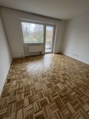 Schöne renovierte 2-Zimmerwohnung mit Balkon in der Westadt, 38120 Braunschweig, Etagenwohnung