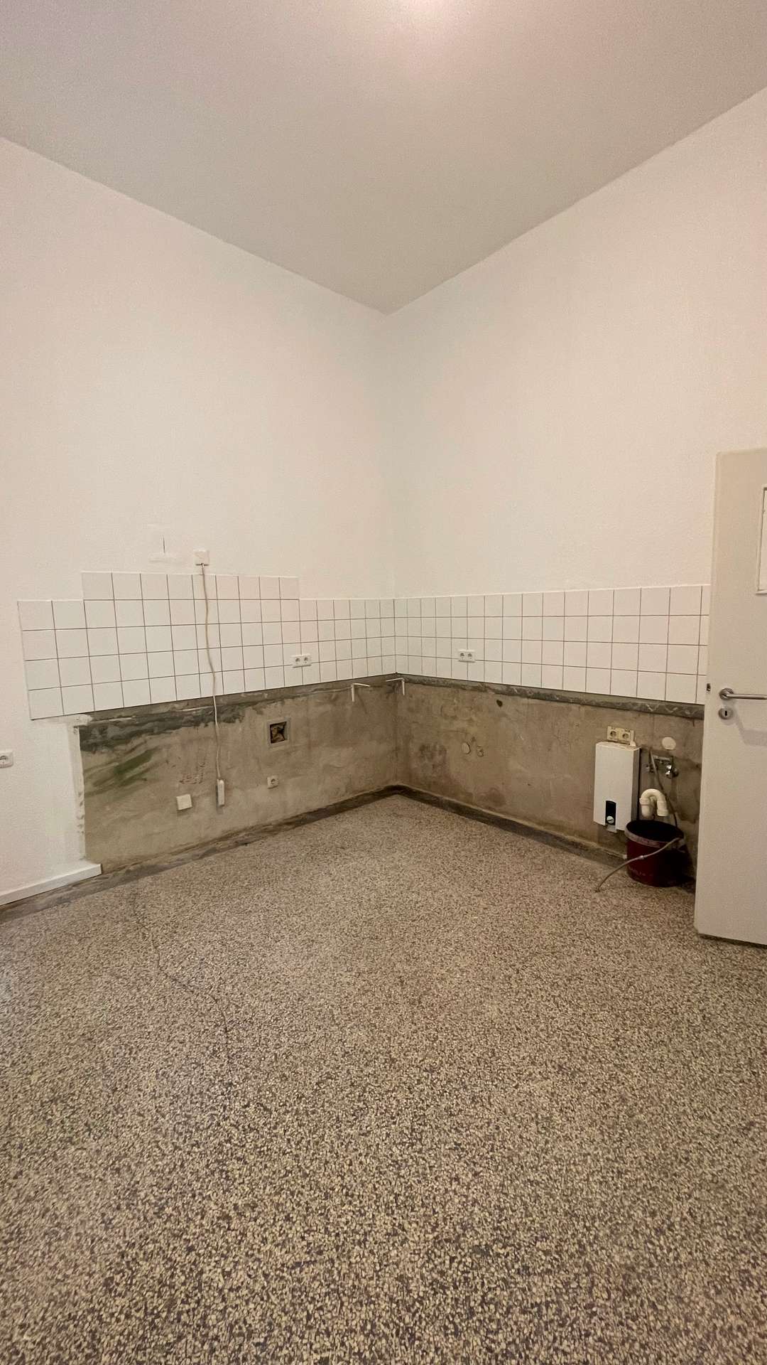 Küche mit Terrazzo-Boden